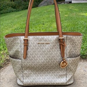 Michael Kors tote
